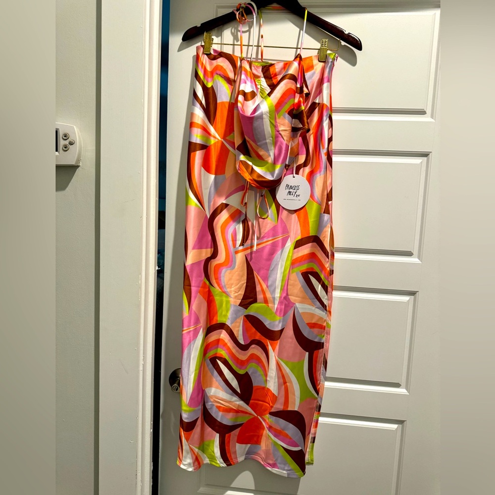 Two piece multi color set